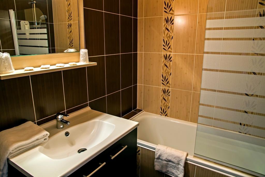 The Originals City, La Siesta, Annonay Est Hotel